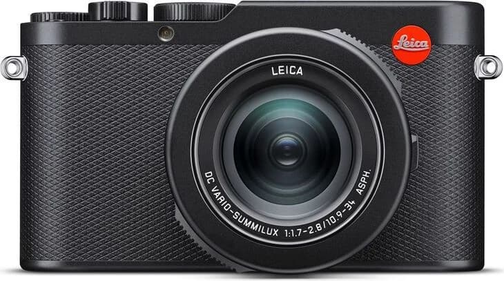 D-Lux 8 front view