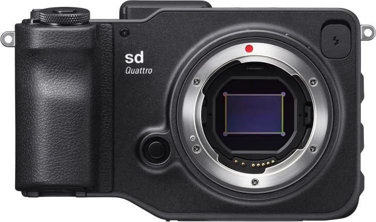 sd Quattro front view